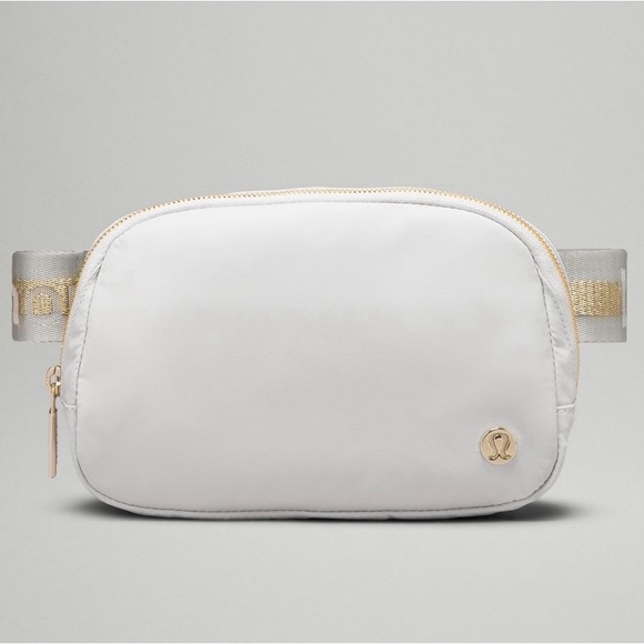 lululemon belt bag vapor gold Everywhere 1L (Honey Lemon) Lululemon Everywhere Belt Bag in